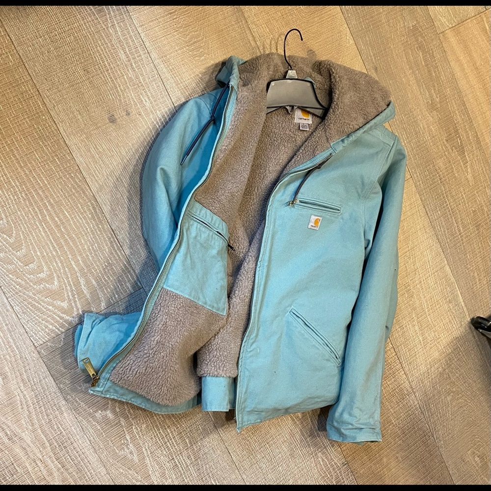 Women’s Carhartt hooded jacked